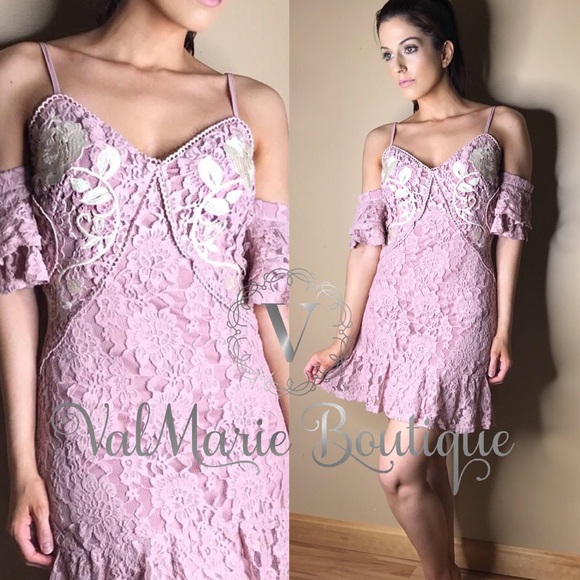 lace wedding guest dress - Picture 4 of 8